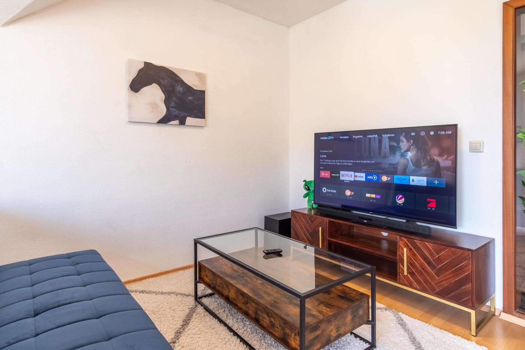Apartment 4k Tv, Soundbar, Ausblick